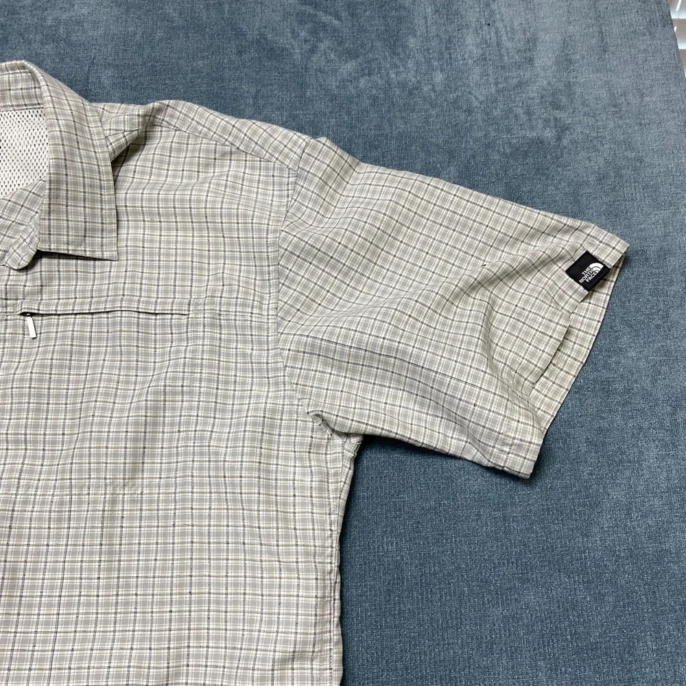 The North Face Shirt Mens Large Gray Check Mesh Lined Travel Outdoor Button Up